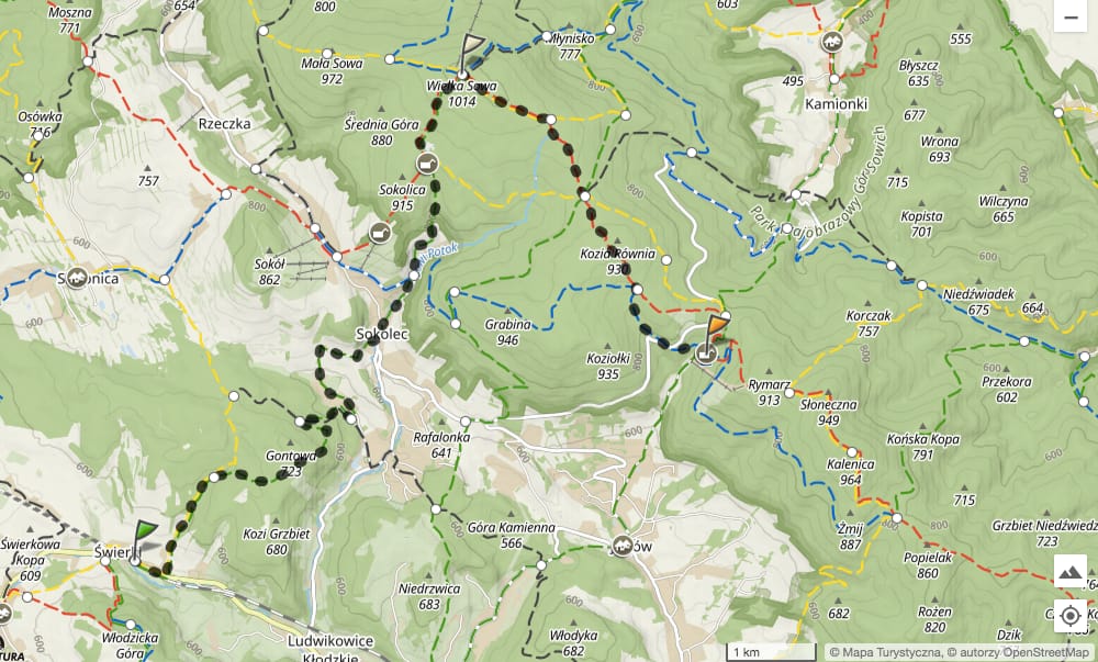Góry Sowie propozycje tras trekkingowych - Z Ludwikowic Kłodzkich przez Sokolec na Sowę i wrócić można do Walimia, Zygmuntówki lub Kamionek.