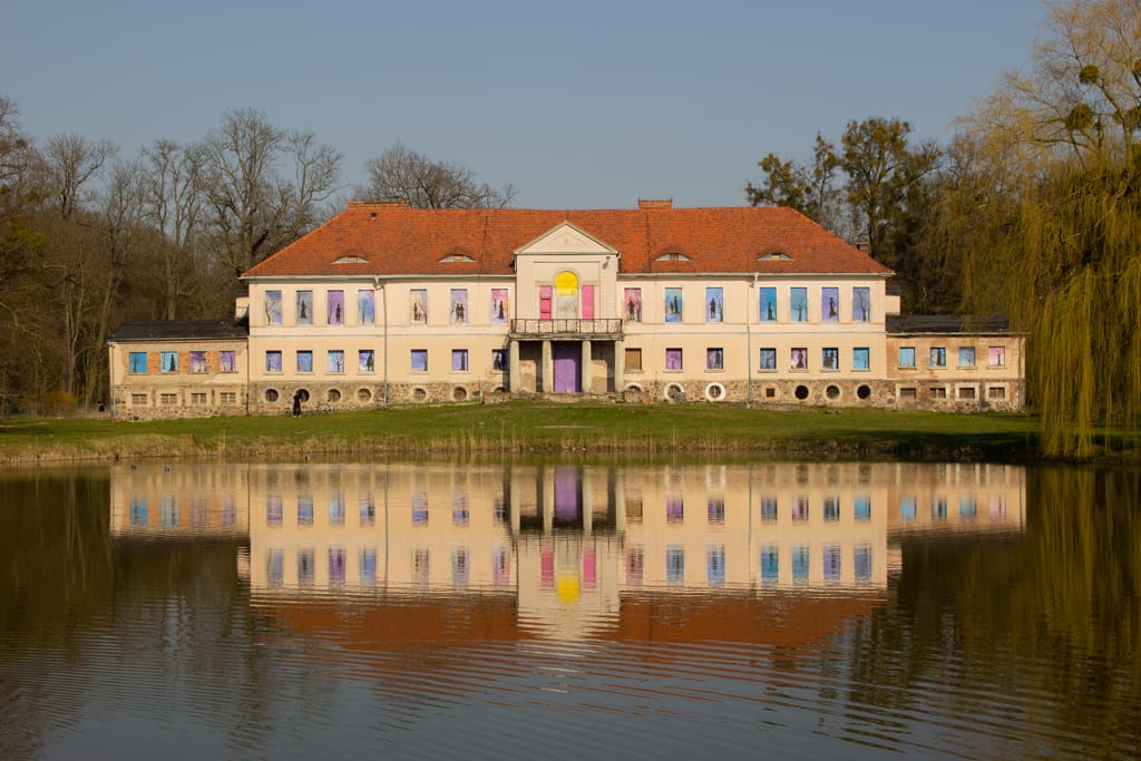 Owińska - przepiękny klasycystyczny pałacyk z 1804 r.